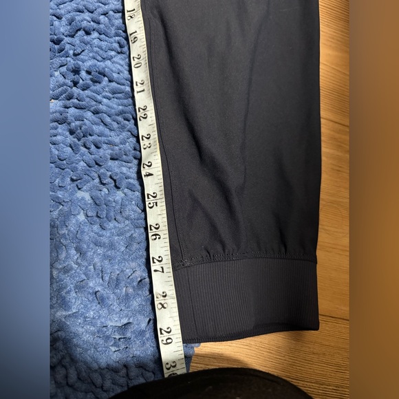 Lululemon ABC Regular - Picture 5 of 6